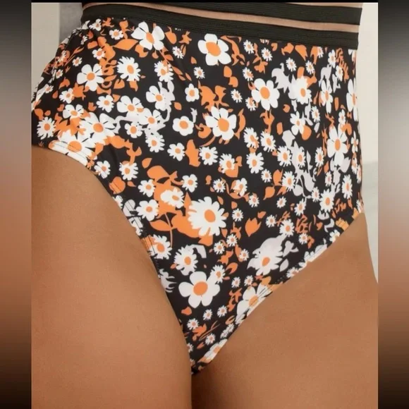 SHEIN One piece swimsuit - Picture 3 of 10